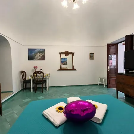 House Free Wi-fi And Air Condition Bed & Breakfast