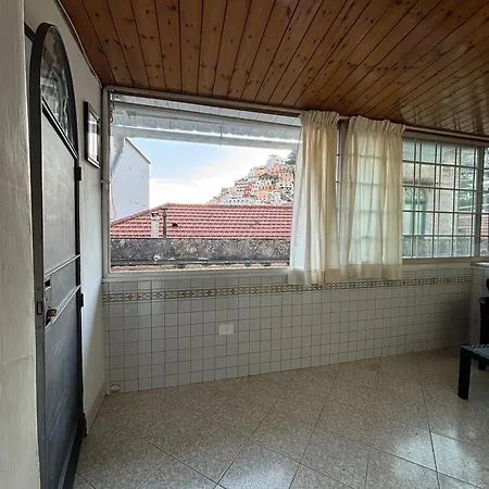 House Free Wi-fi And Air Condition Bed & Breakfast 3*